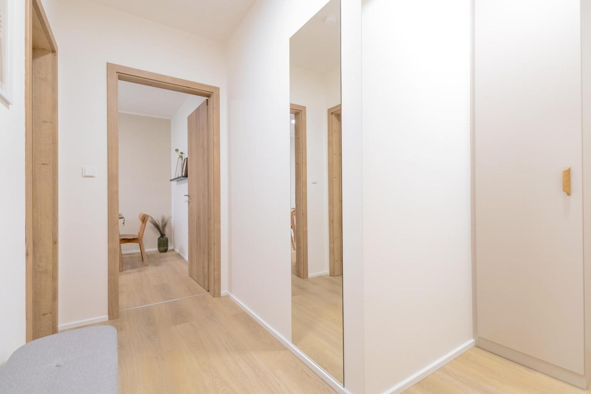 Bright 2Br - 8Th Floor, Balcony, Free Parking - By Gravity Pragueアパートメント エクステリア 写真